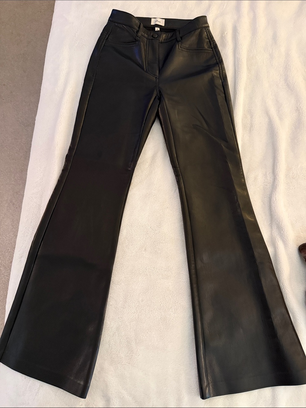 Aritzia Wilfred Women’s Black Faux Leather Flare Pants Size 00